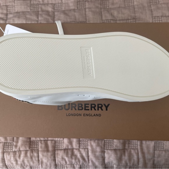 Burberry Checkered Sneakers Mens - Picture 9 of 11